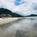 casa em Ubatuba à 100 metros da praia